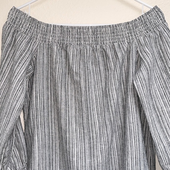 Vince Camuto Off the Shoulder Gray White Striped Dress, Size Small, Linen Blend - Picture 3 of 16